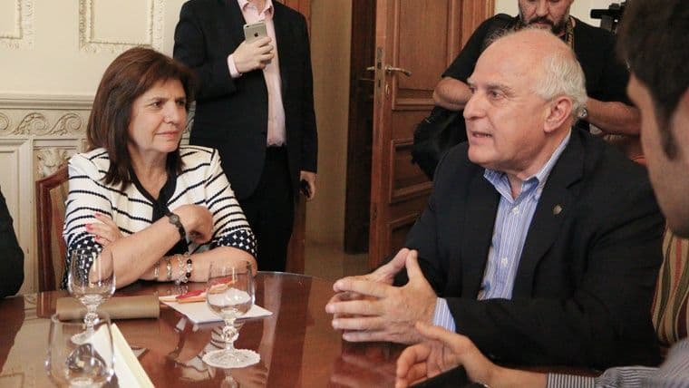 Envían unos 400 policías federales para reforzar la seguridad en Rosario y Santa Fe