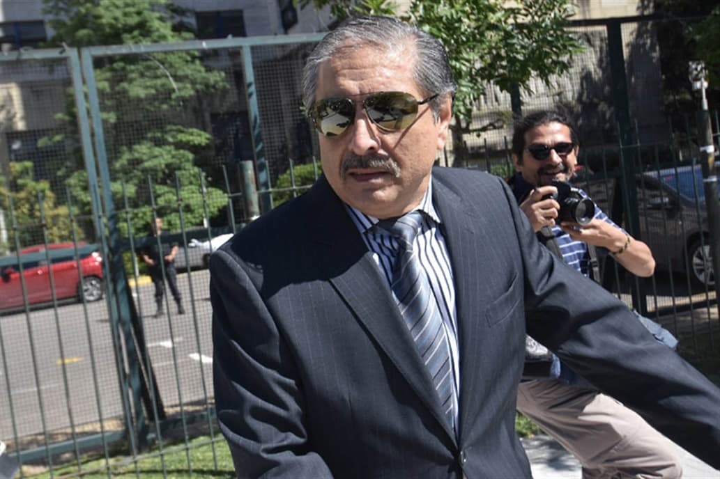 El primo de Kirchner seguirá preso y va a juicio por la obra pública