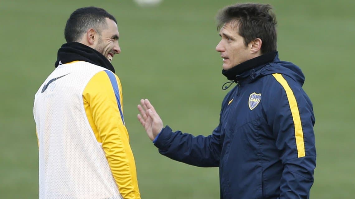 Escándalo en Boca: Tevez ya le dijo a Angelici a quién quiere para reemplazar a Guillermo Barros Schelotto