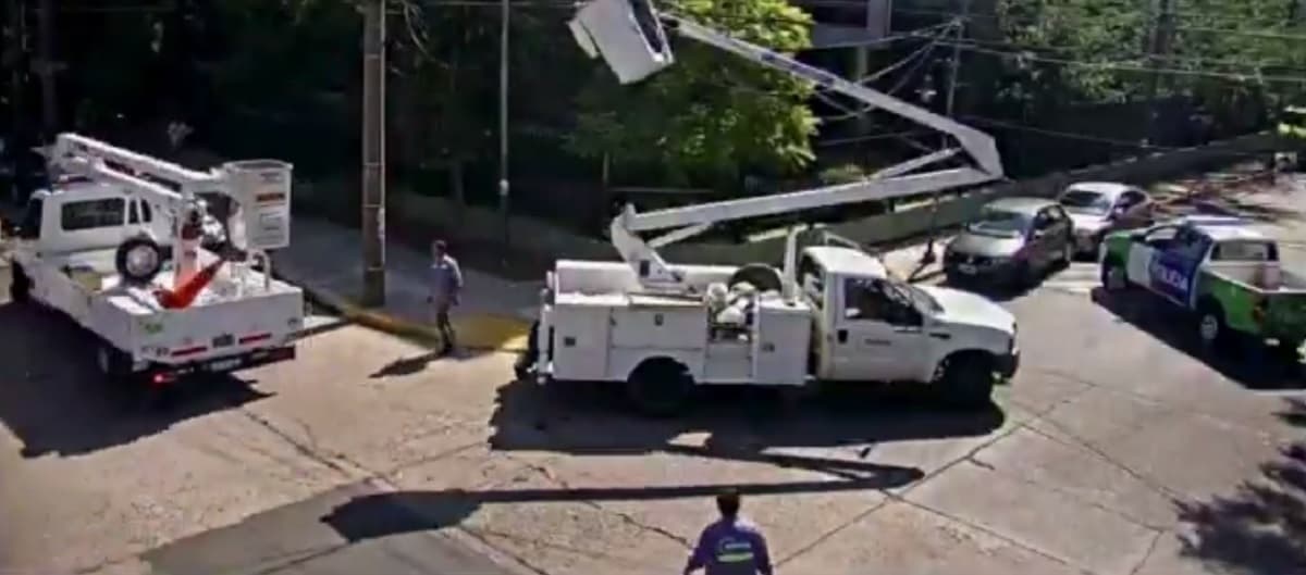 Día de furia en Vicente López: enojado porque llegaba tarde, robó una grúa y electrocutó a un operario