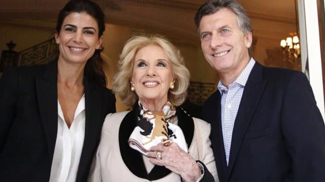 Cumbre de estrellas en Olivos: Mauricio Macri cenó con Marcelo Tinelli, Susana Giménez, Adrián Suar, Mirtha Legrand y Mariana Fabbiani