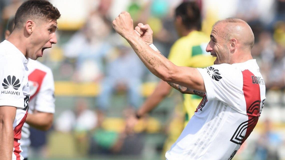 River madrugó, le ganó a Defensa y sueña con entrar a la Libertadores 2019