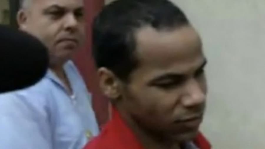 Un hombre decapitó a su novia y se entregó con la cabeza de la víctima