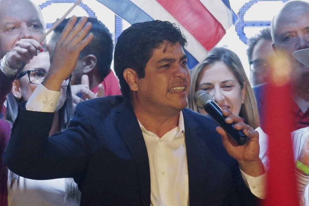Elecciones en Costa Rica: el ex Ministro oficialista Carlos Alvarado se impuso en el ballotage