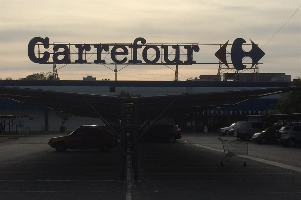 Con retiros y baja de aportes patronales, Carrefour llegó a un acuerdo por el proceso preventivo de crisis