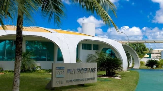 Ex ejecutivo de Petrobras prometió devolver US$ 100 millones de coimas