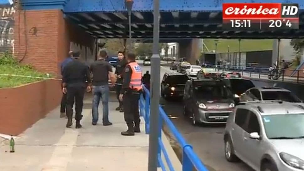 Policía y delincuente heridos a balazos a metros del Paseo Alcorta