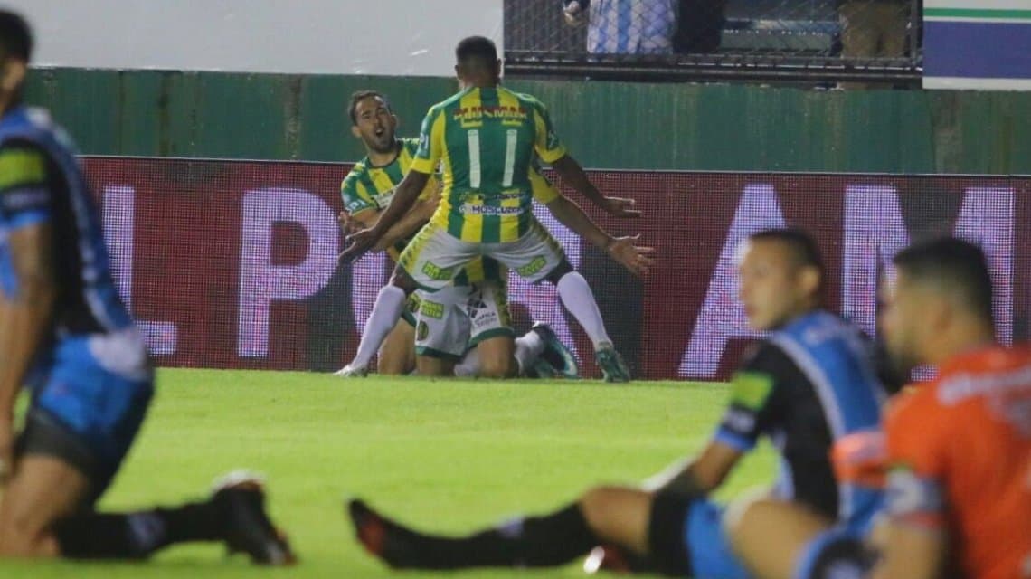Aldosivi derrotó a Almagro y jugará en la Superliga