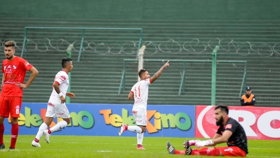 Argentinos sufrió para eliminar a Independiente de Chivicoy
