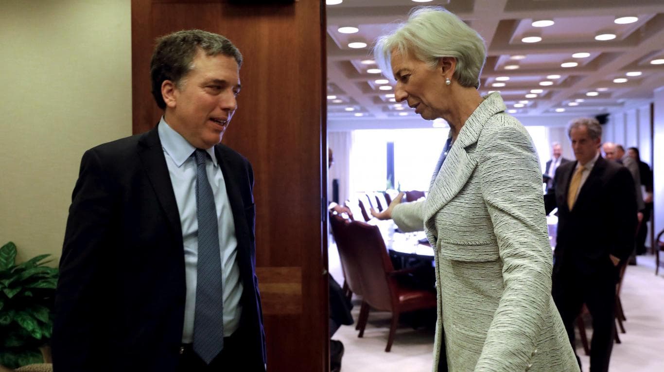 El FMI recortó la previsión de crecimiento para la Argentina mientras negocia con el Gobierno