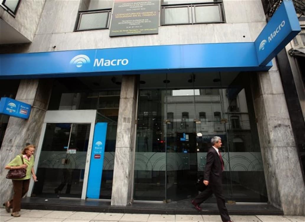 Para defender el valor de la empresa, Banco Macro recompra acciones propias hasta $4500 millones
