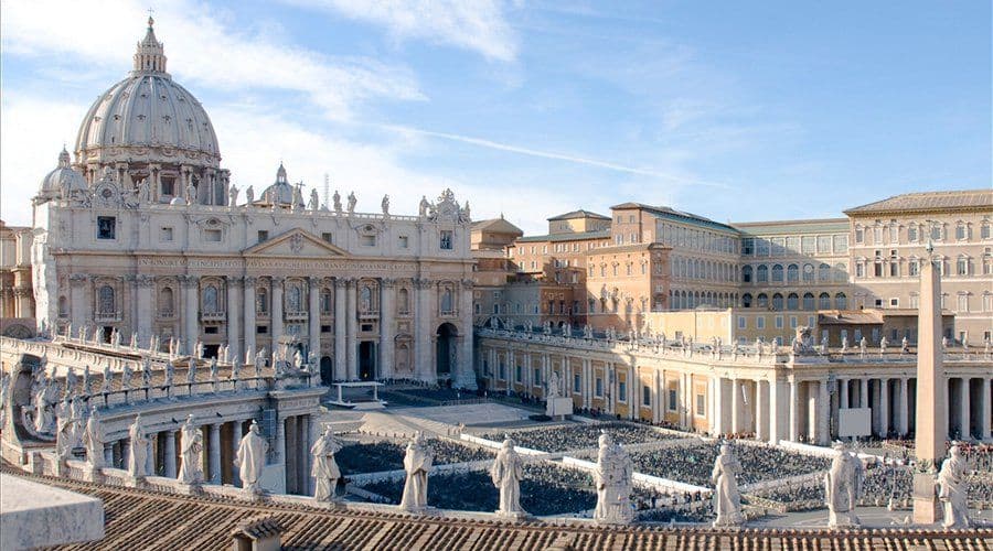 El Vaticano advierte sobre la excesiva toma de deuda