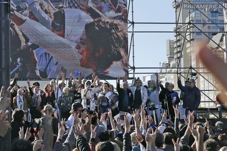 Cuáles fueron los planteos que leyeron los actores en la marcha de la oposición contra el FMI en el Obelisco