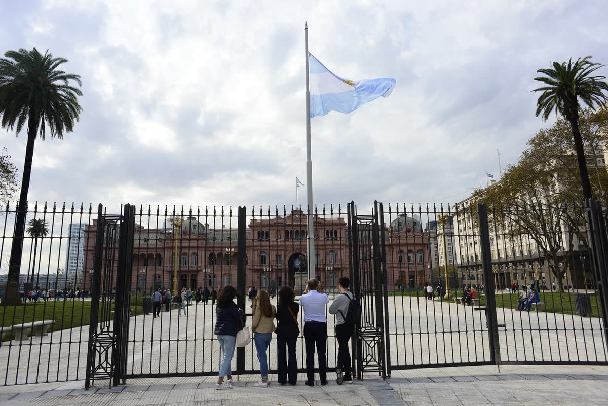 Marcha federal: la Plaza de Mayo tendrá su primer acto tras las obras de renovación