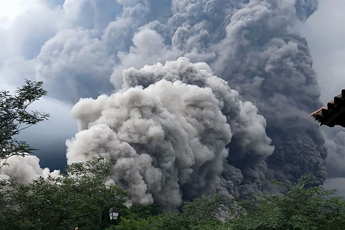 Guatemala: al menos 25 muertos por la fuerte erupción del volcán de Fuego