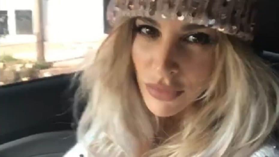 La terrible caída de Stefy Xipolitakis en un programa de TV