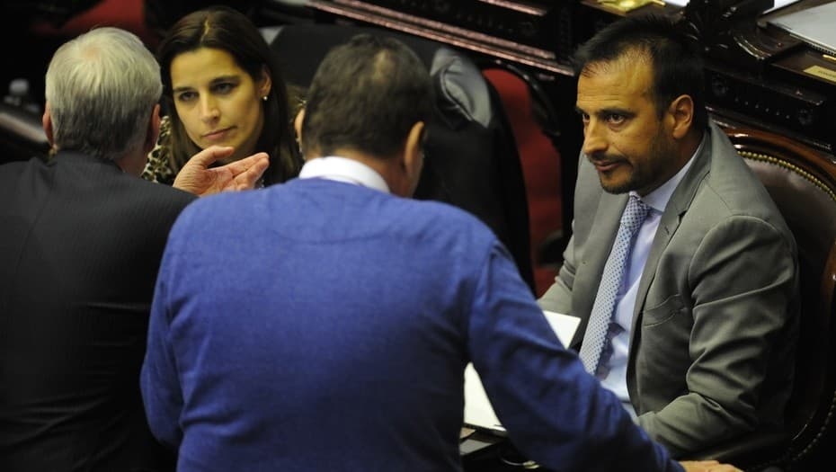 El aborto legal sumó otro voto y está cerca de aprobarse: 129 a favor, 126 en contra y 1 abstención