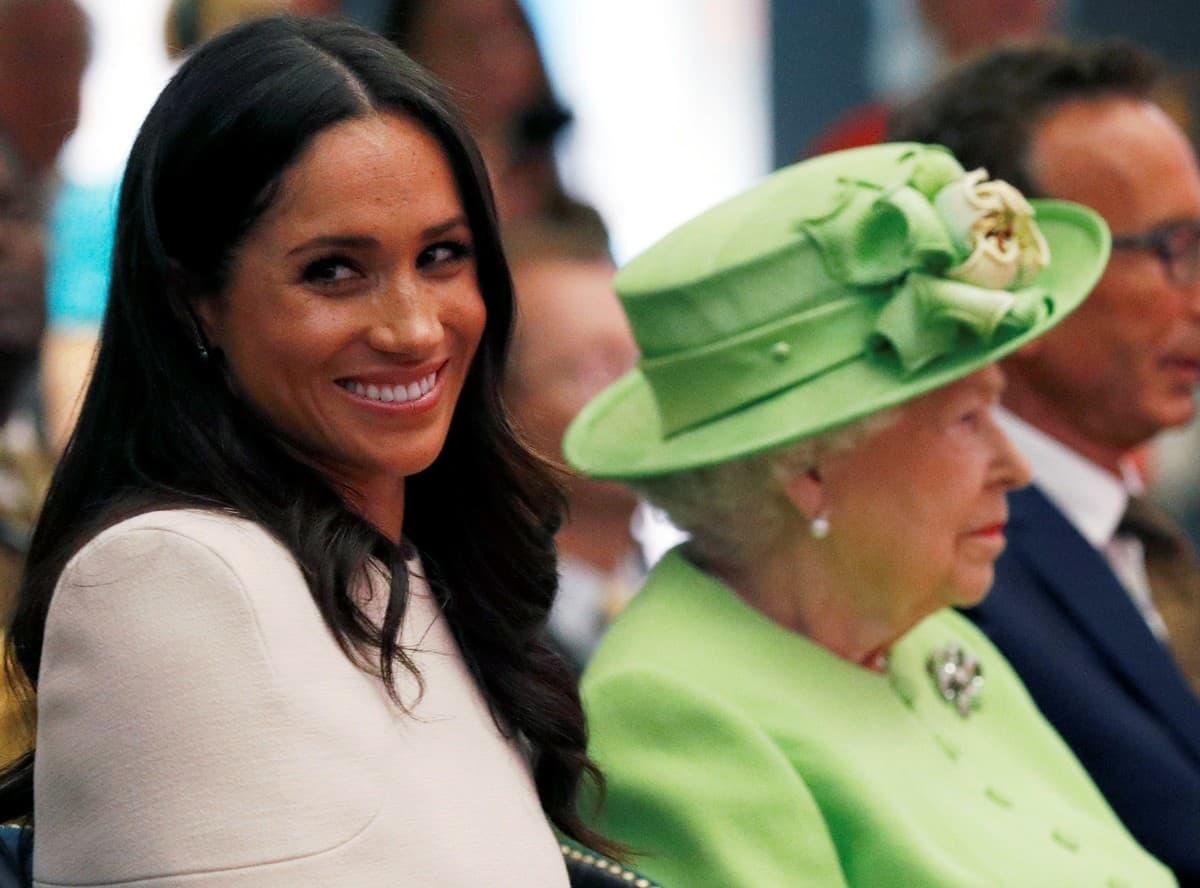 Meghan Markle acompaña por primera vez a la reina Isabel II en una visita oficial