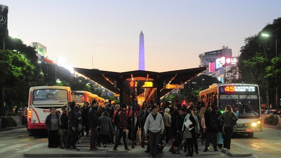 Paro de subtes: empieza a las 20 en todas las líneas y suman servicios de colectivos