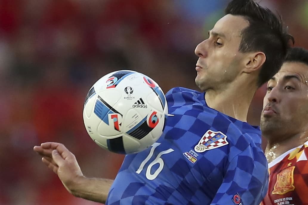 Croacia vive horas turbulentas: Nikola Kalinic fue expulsado de la concentración por negarse a jugar ante Nigeria
