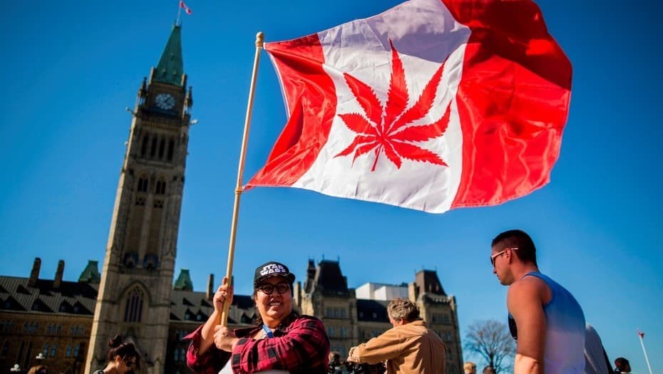 Canadá aprueba la legalización de la marihuana