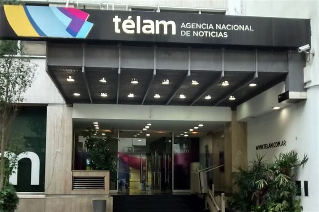 Anuncian el despido de más de 350 empleados de la agencia Télam