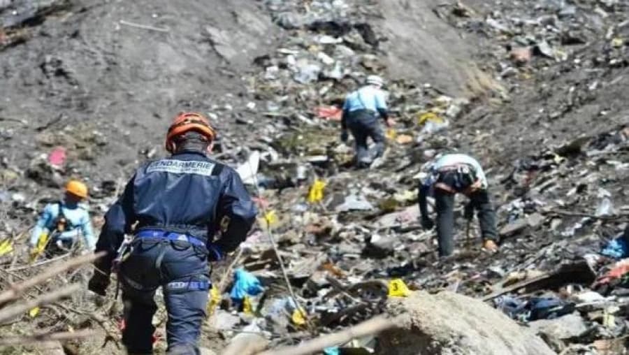 «¡Por el amor de Dios, abrí la puerta!», le gritó el piloto a Andreas Lubitz antes de que se estrellara el avión