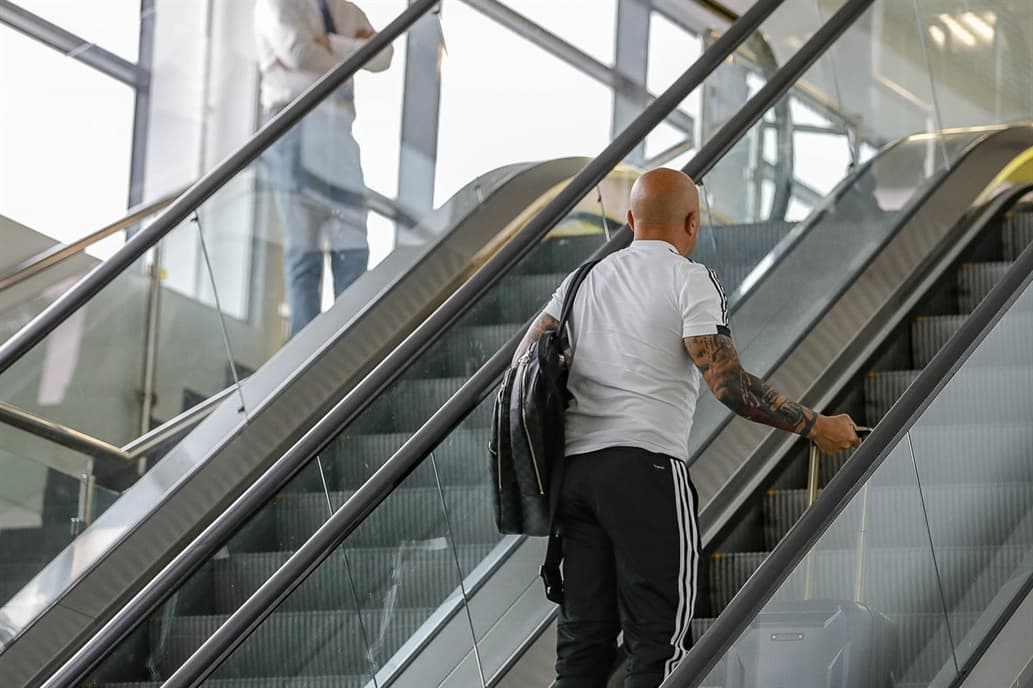 Juntos pero separados: así se fueron Claudio Tapia y Jorge Sampaoli en la despedida de la delegación argentina de Rusia