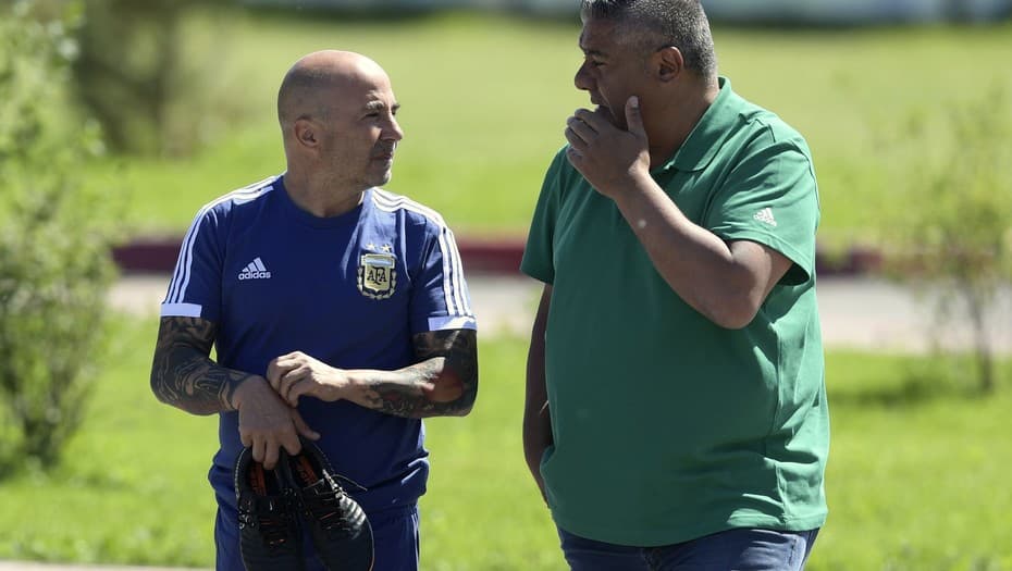 Chiqui Tapia y Daniel Angelici se reunieron con Jorge Sampaoli y le dijeron que no lo quieren en la Selección