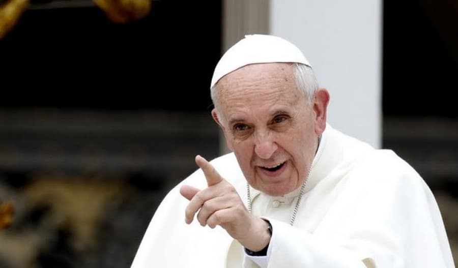 Francisco encabezó la misa de Domingo de Ramos y pidió «humildad»