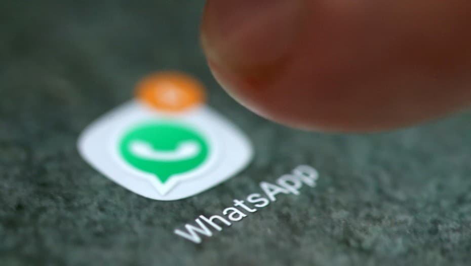 WhatsApp comenzó a señalar el reenvío de mensajes
