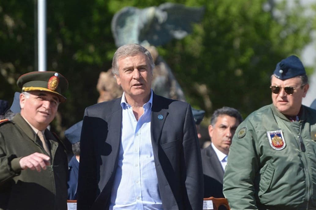 Oscar Aguad: «Las Fuerzas Armadas no van a intervenir en conflictos sociales ni patrullar las calles»