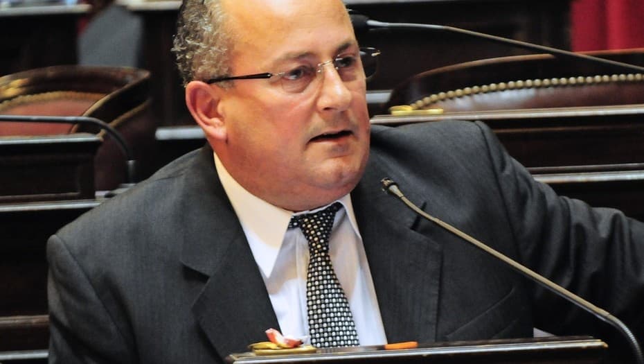 Un senador oficialista anunció que votará en contra del aborto legal y se ensancha más la ventaja del «no»