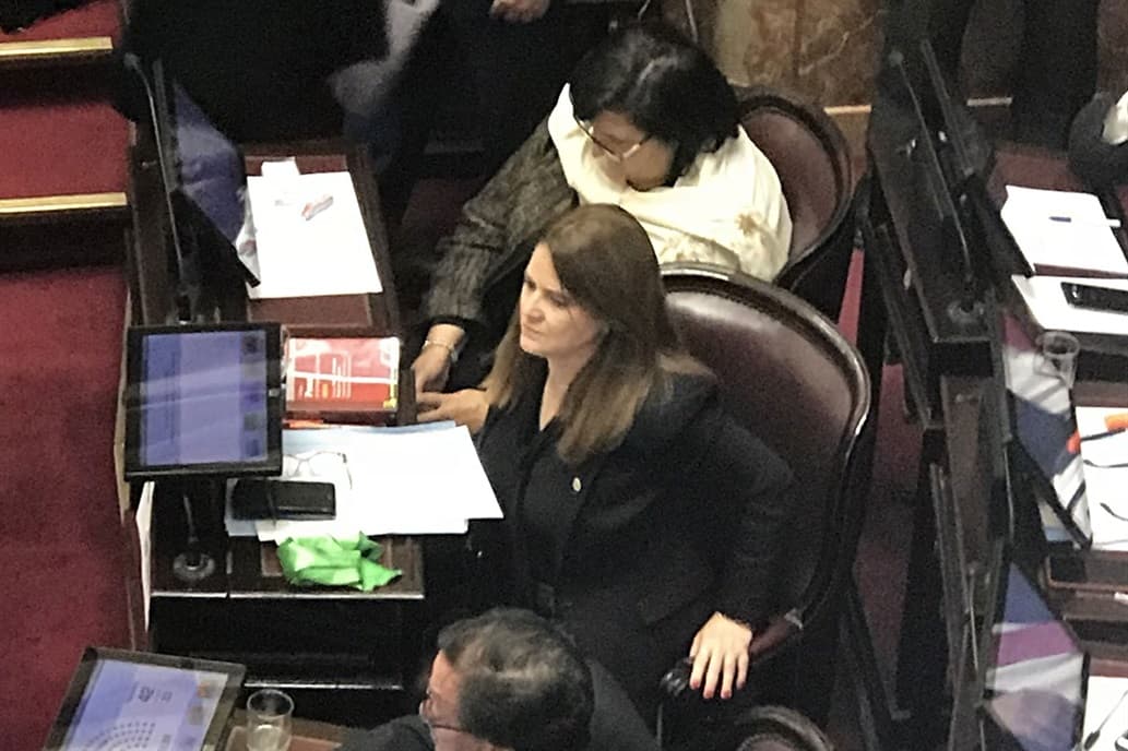 Aborto: apenas tres pañuelos verdes entre los 72 senadores del recinto