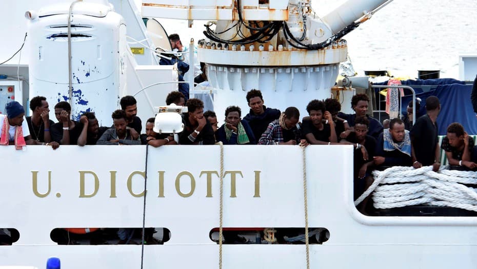 Estalla la guerra entre Italia y la Unión Europea por los inmigrantes