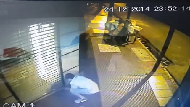 Intentaron robar una perfumería en Nochebuena, fracasaron y los grabaron