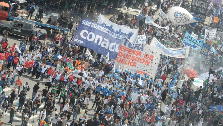 Cuánto perdieron los salarios contra la inflación en lo que va del año