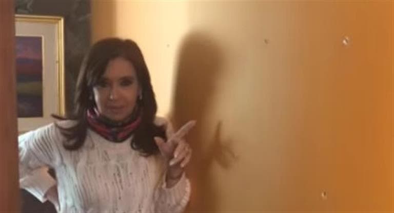 Cristina volvió a El Calafate y denunció daños y faltante de objetos personales en su vivienda