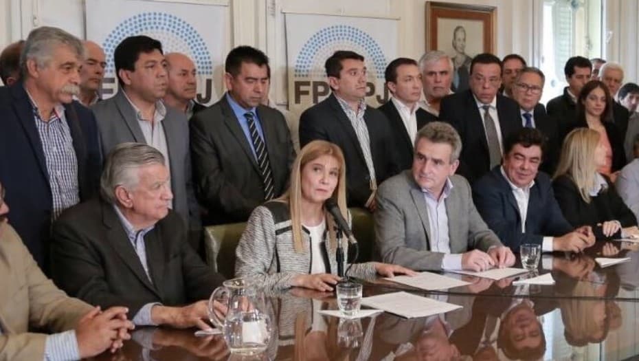 Fondo Sojero: el FpV insiste en anular el DNU y los intendentes apuntan a los gobernadores