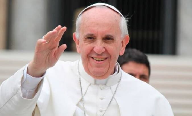 El Papa justificó el ocultamiento de la Iglesia: «Los abusos también se cubrían en las casas»