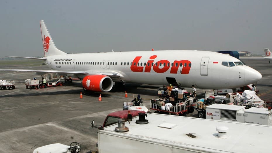 Un avión de la aerolínea Lion Air con 188 pasajeros se estrelló en el mar de Indonesia