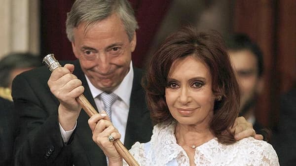 La UIF insistirá en la reapertura de la causa por presunto enriquecimiento ilícito de los Kirchner