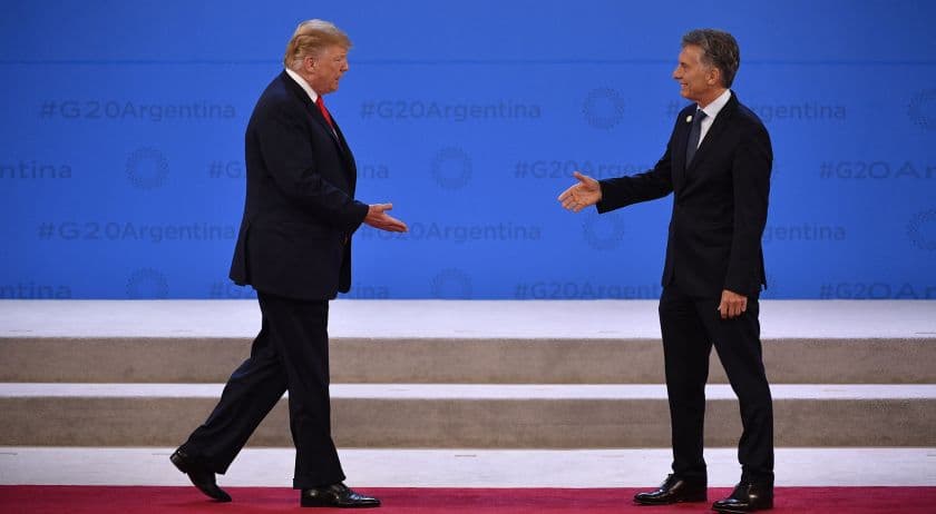 El Gobierno hace equilibrio entre Estados Unidos y China
