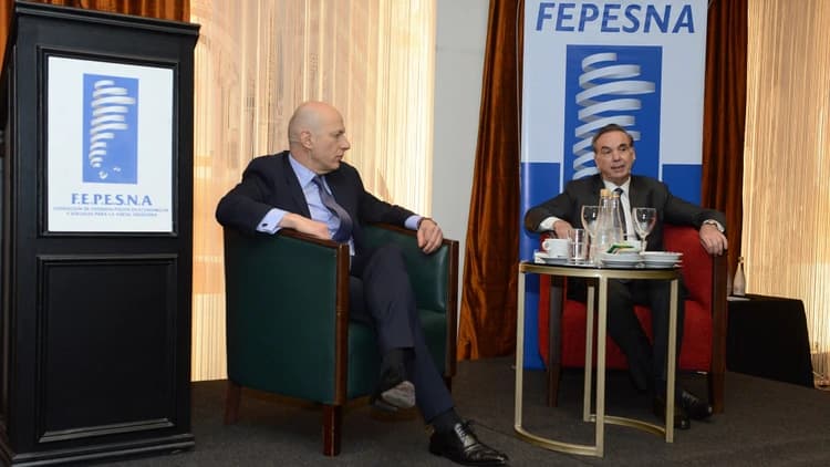 Pichetto criticó la «ideología del pobrismo» de las religiones y le recomendó a Macri que viaje a Brasil