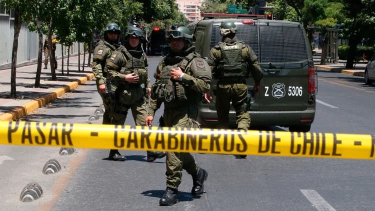 Atentado en Santiago de Chile: una bomba explotó en una parada de autobús y dejó al menos 5 heridos