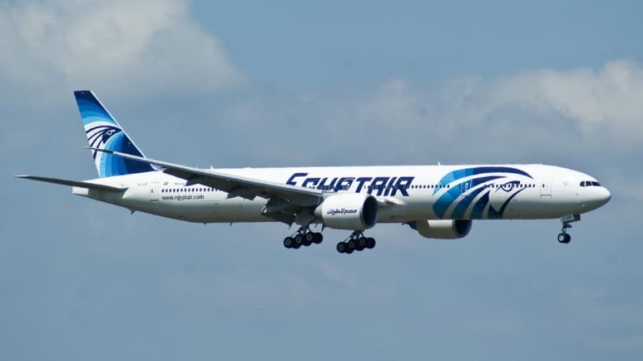 La historia del avión de Egypt Air cuyo copiloto se encerró en la cabina y provocó 217 muertes