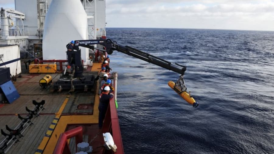 Australia dijo que no hay rastros del MH370 tras 7.000 kilómetros de búsqueda en el piso oceánico