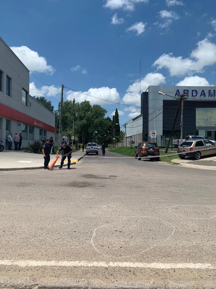 Salidera bancaria en Pilar: dispararon 40 tiros y le robaron $700 mil a un ciudadano chino