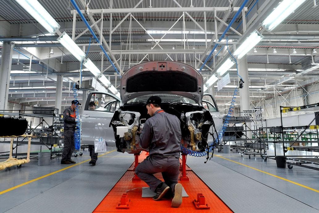 La actividad cayó 7,5% en noviembre, 2,2% en el año y lleva ocho meses de baja