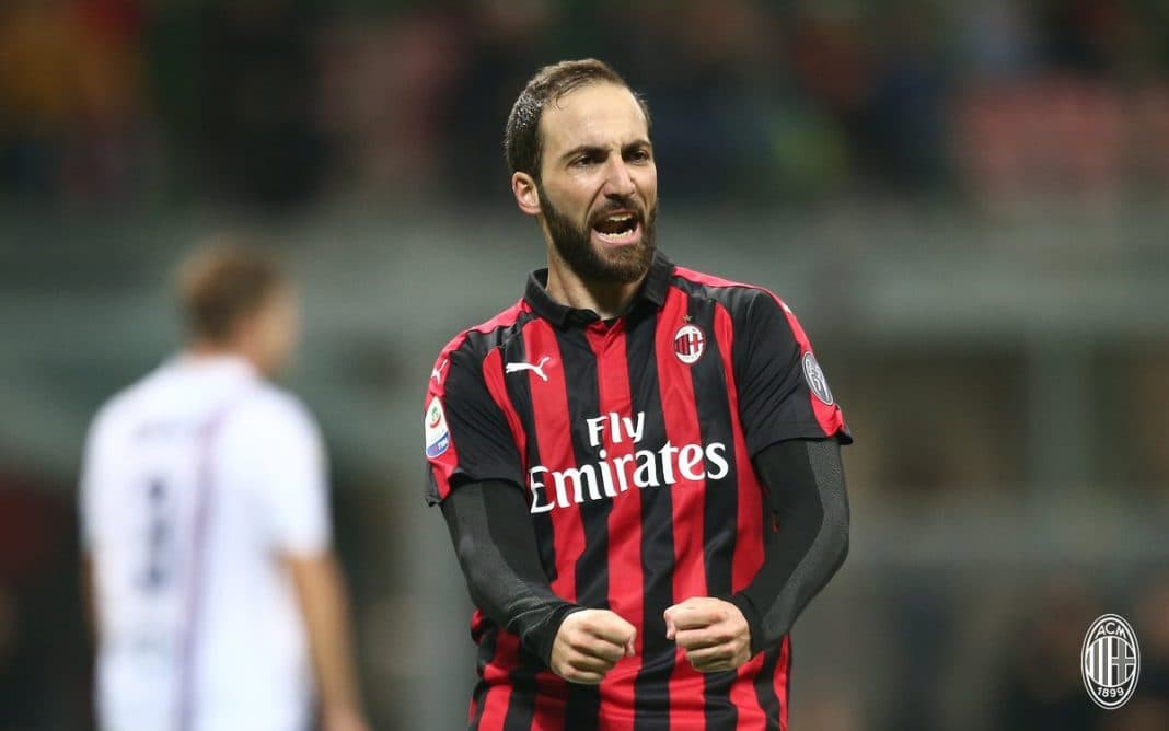 El ministro del Interior de Italia, contra Gonzalo Higuaín: «Estoy contento de que se haya ido, no me gustan los mercenarios»